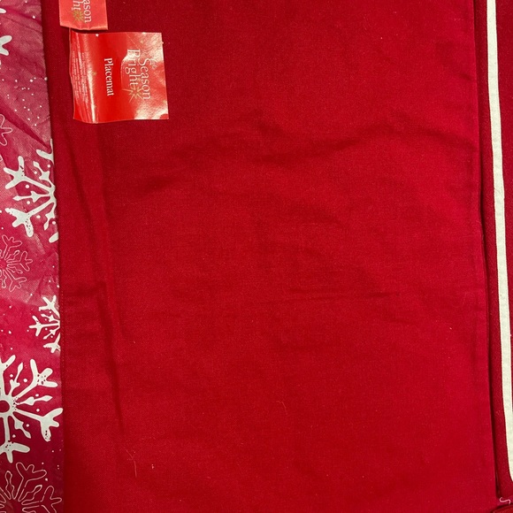 Set of 4 Christmas Red Snowman Playing Placemats - Picture 5 of 5